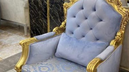 كرسي كلاسك ملكي